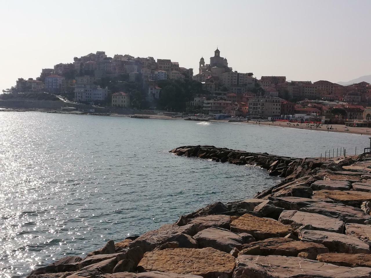 Case Vacanze Borgo Marina Imperia Exterior photo